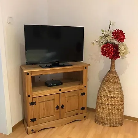 Ferienwohnung Loehr 1 Апартаменты *